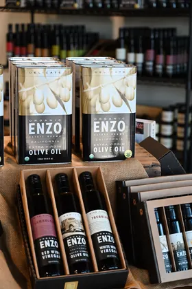 ENZO'S TABLE, business photo 3