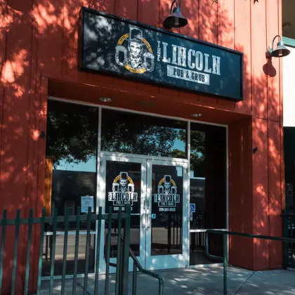 The Lincoln Pub & Grub (Clovis), business photo 2